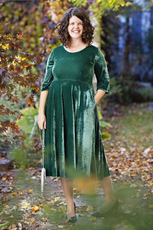 Comfortable Clothes Emily Dress - Spruce Velvet