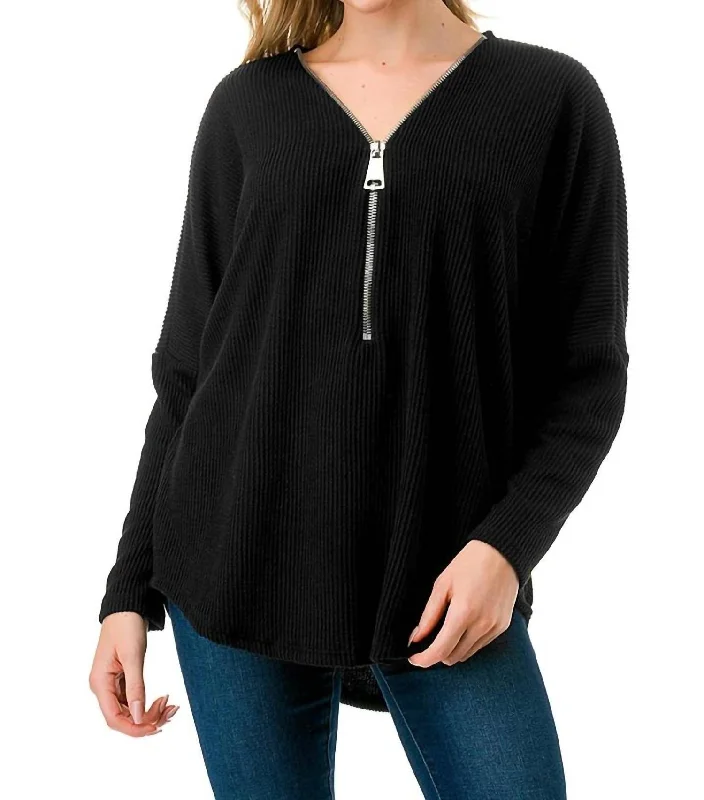 Fashion Essentials Ribbed Zipper Top In Black