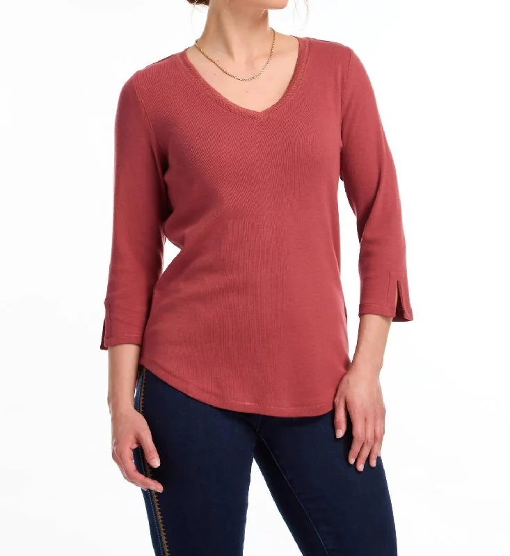 Easygoing Women's Style Baby Rib V-Neck 3/4 Sleeve Top In Rust Red