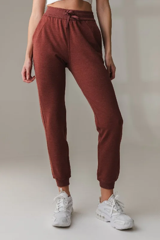 Wardrobe Refresh Vitality Women's Studio Jogger - Rosewood Marl